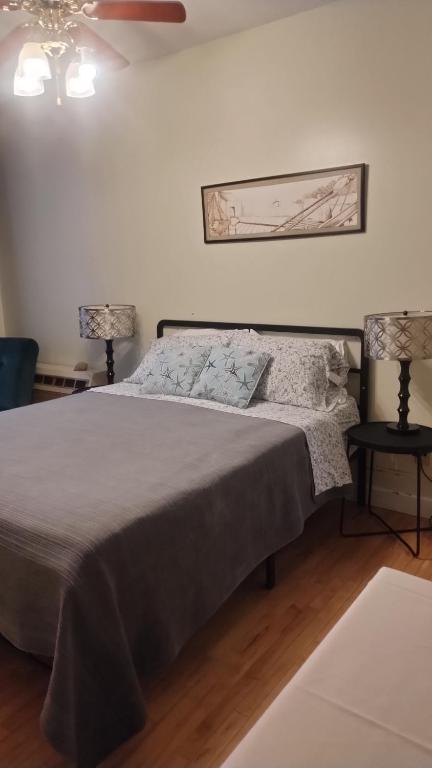 Sea View, Queen Bed, 2 person