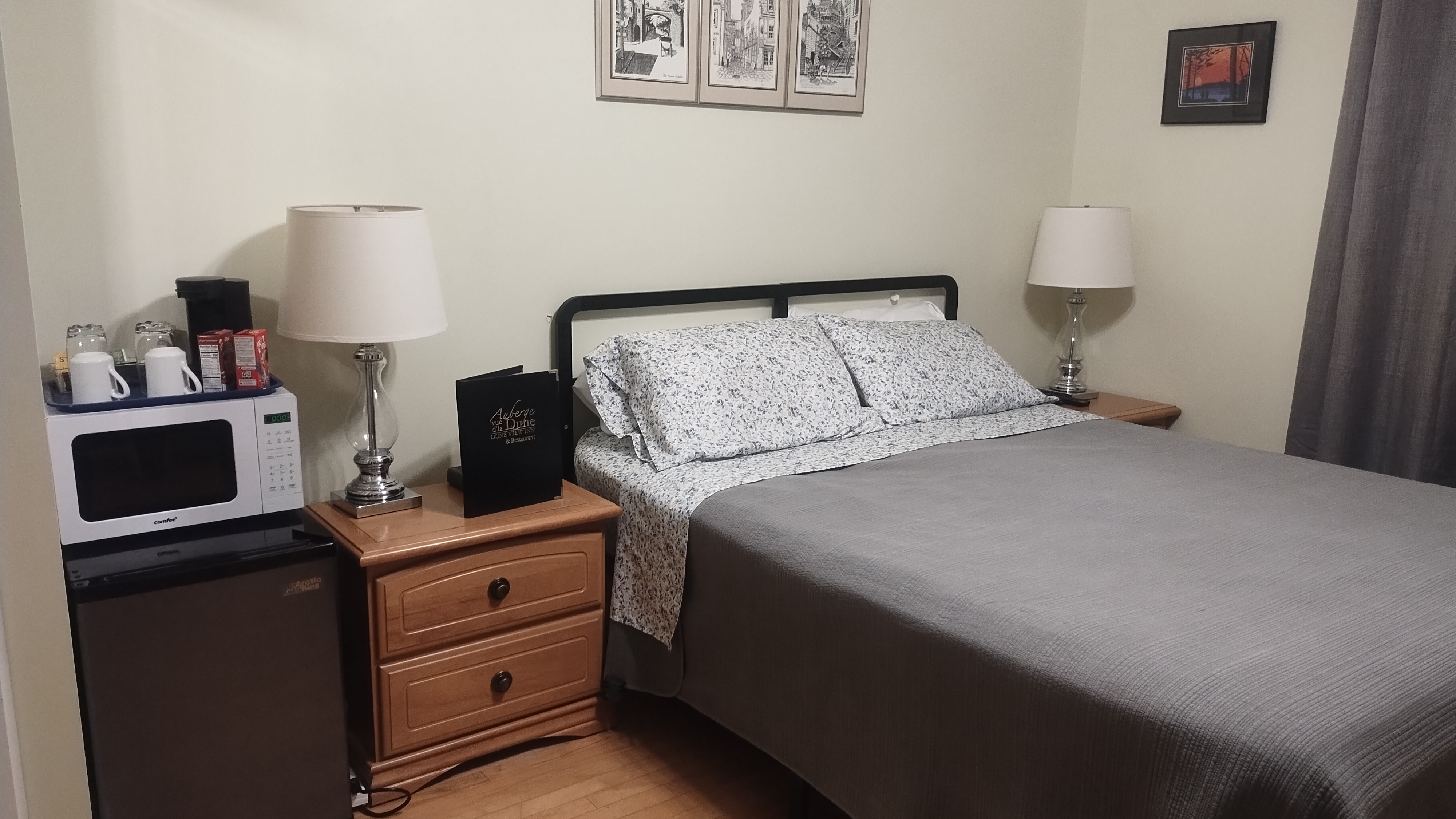Queen Bed
Peaceful Rest
Garden View
Double Bath room 